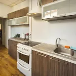 Stylish 6-bedroom - Lacplesa Street Apartman *