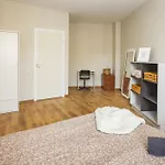 شقة Stylish 6-bedroom - Lacplesa Street *