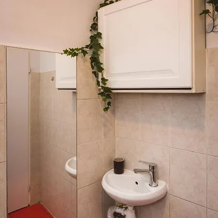 Stylish 6-bedroom - Lacplesa Street Apartment