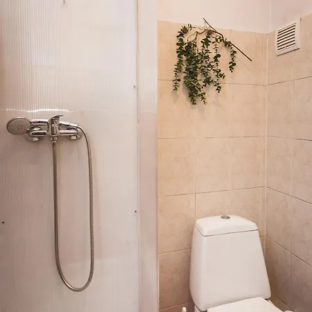 Stylish 6-bedroom - Lacplesa Street Apartment *