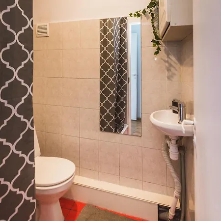 Stylish 6-bedroom - Lacplesa Street * Riga
