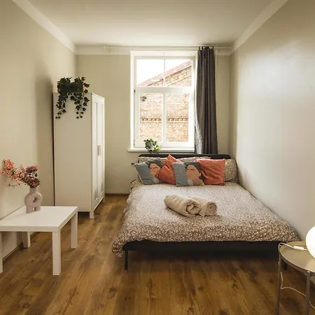 Stylish 6-bedroom - Lacplesa Street *