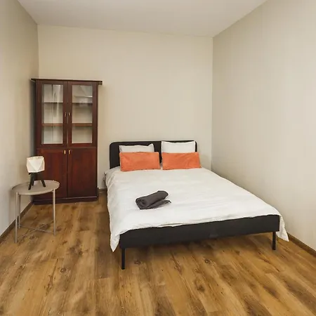 Stylish 6-bedroom - Lacplesa Street