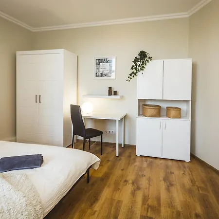 Appartement Stylish 6-bedroom - Lacplesa Street Riga
