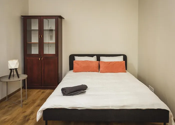 Dzīvoklis Stylish 6-bedroom - Lacplesa Street