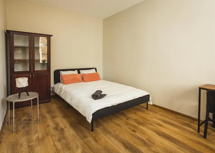 Stylish 6-bedroom - Lacplesa Street Dzīvoklis Riga