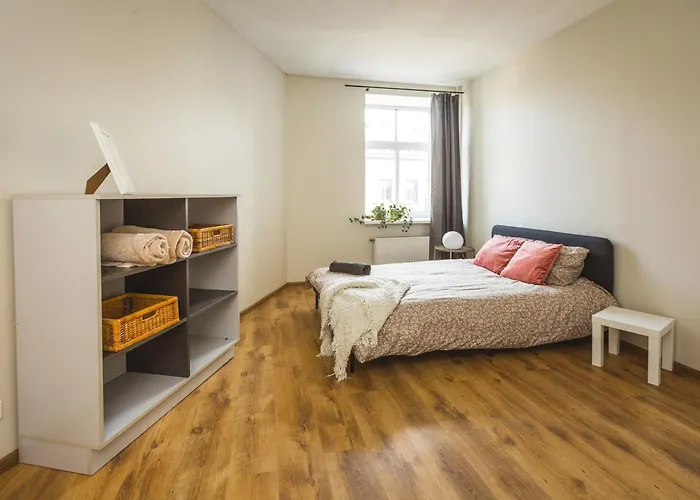 Dzīvoklis Stylish 6-bedroom - Lacplesa Street *