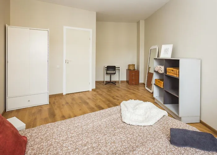 Dzīvoklis Stylish 6-bedroom - Lacplesa Street *