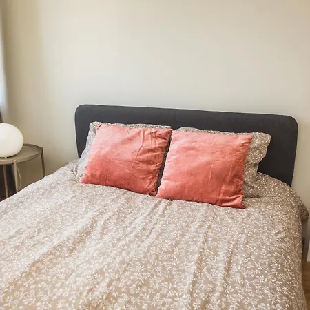 Stylish 6-bedroom - Lacplesa Street Appartamento
