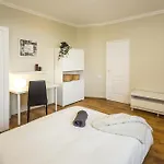 Stylish 6-bedroom - Lacplesa Street Lägenhet