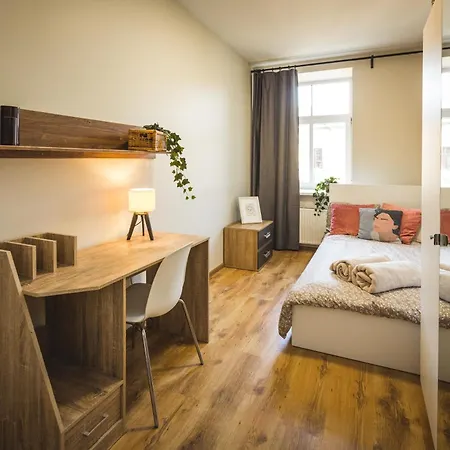 Stylish 6-bedroom - Lacplesa Street * Riga